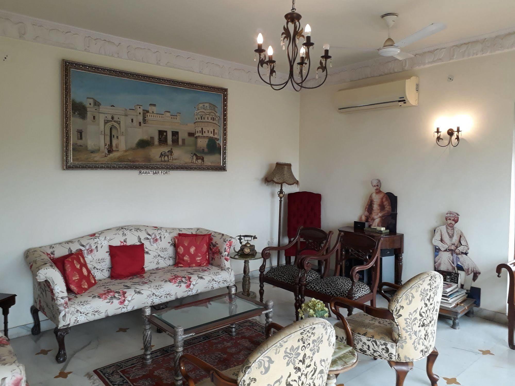 Dera Rawatsar - Heritage Hotel Джапур Экстерьер фото